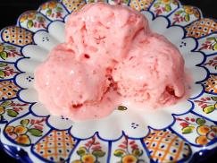 Клубничное мороженое (без мороженицы)